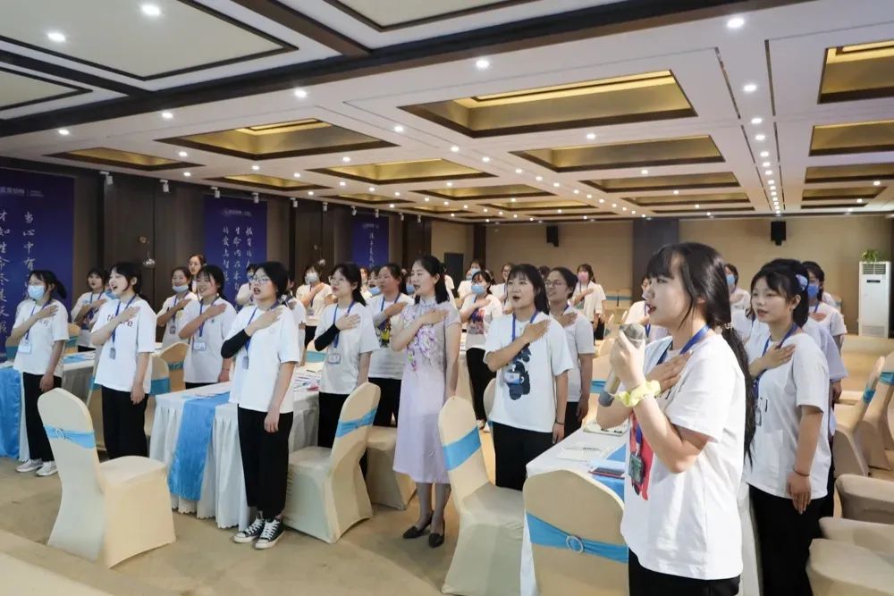 愛嬰幼師2023春招名額告急，春季報名的六大優勢有哪些？