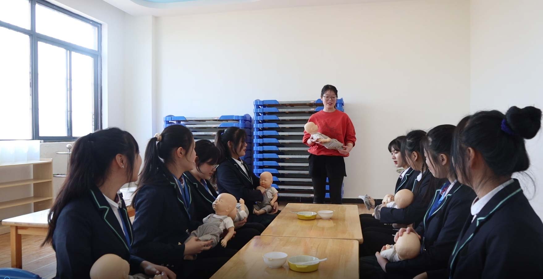 探秘愛嬰幼師課堂，夢想從心出發