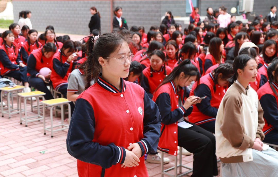 愛嬰幼師學(xué)校五四演講比賽精彩紛呈